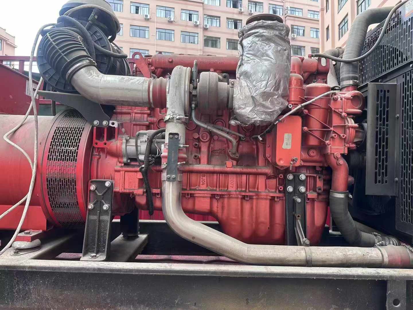 洛隆如何选择适合 600kW 柴油发电机组的过载保护器？